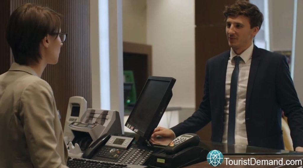 tricks to get cheap hotel rooms